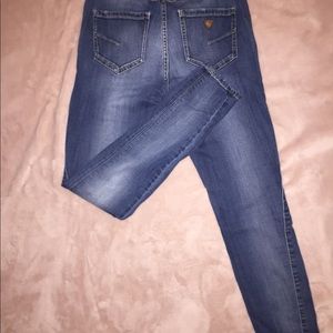 Guess skinny jean size 28